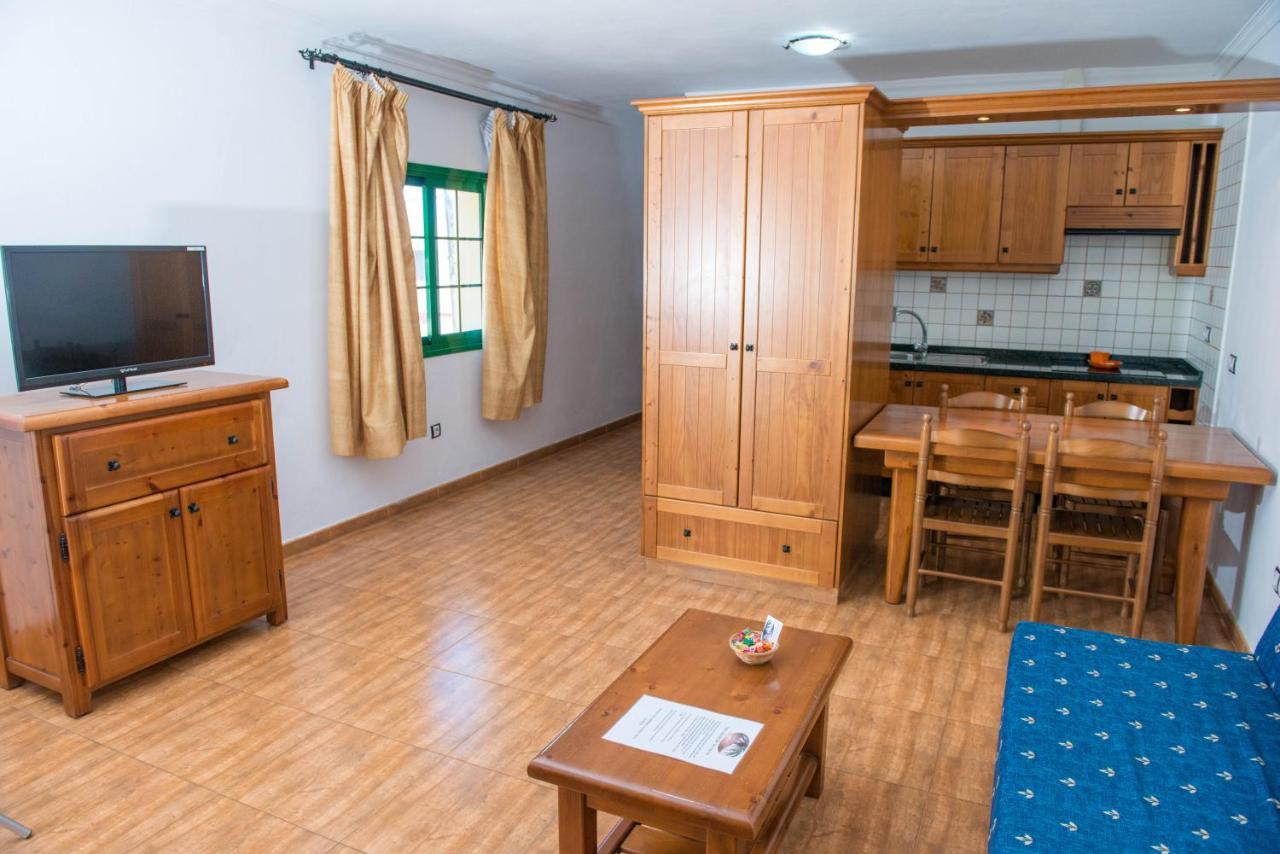 Apartamentos La Palmera Фронтера Экстерьер фото
